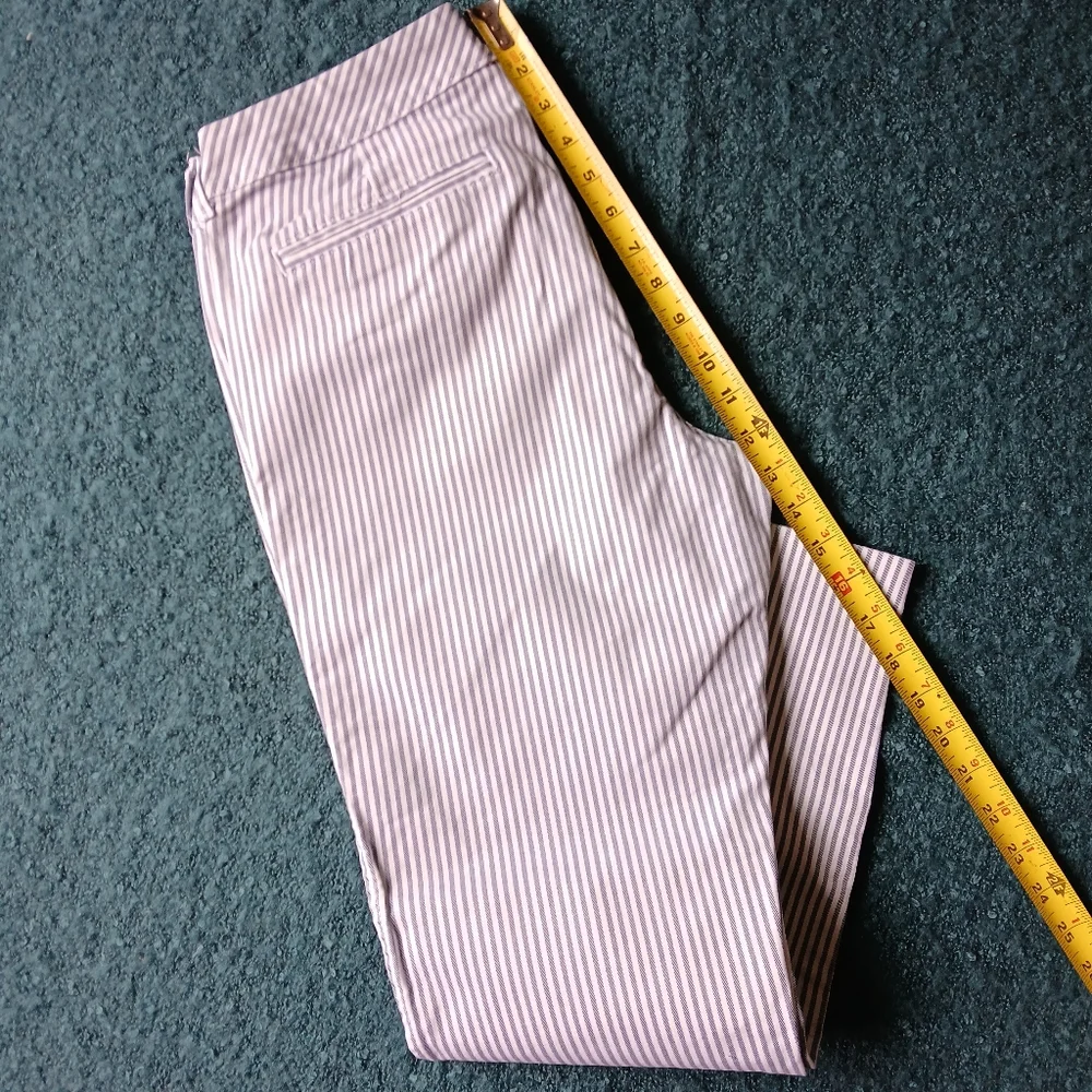 Old Navy Blue and White Pixie Chino Jeans for Effortless Style‎ Sz 10